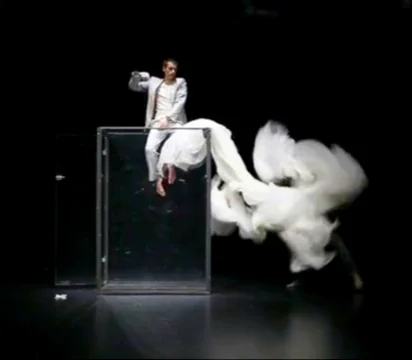 Philippe Rouaire sur scène pendant sa carrière de danseur contemporain professionnel